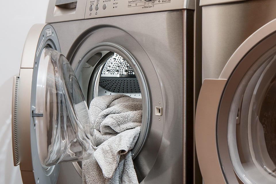 Čištění pračky octem – účinný postup