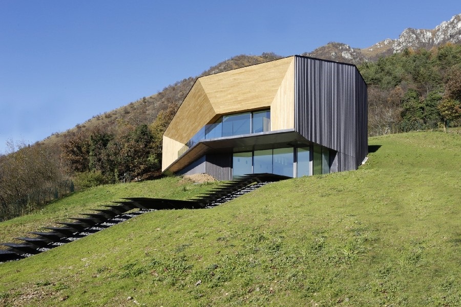 Minimalistická vila v italských Alpách